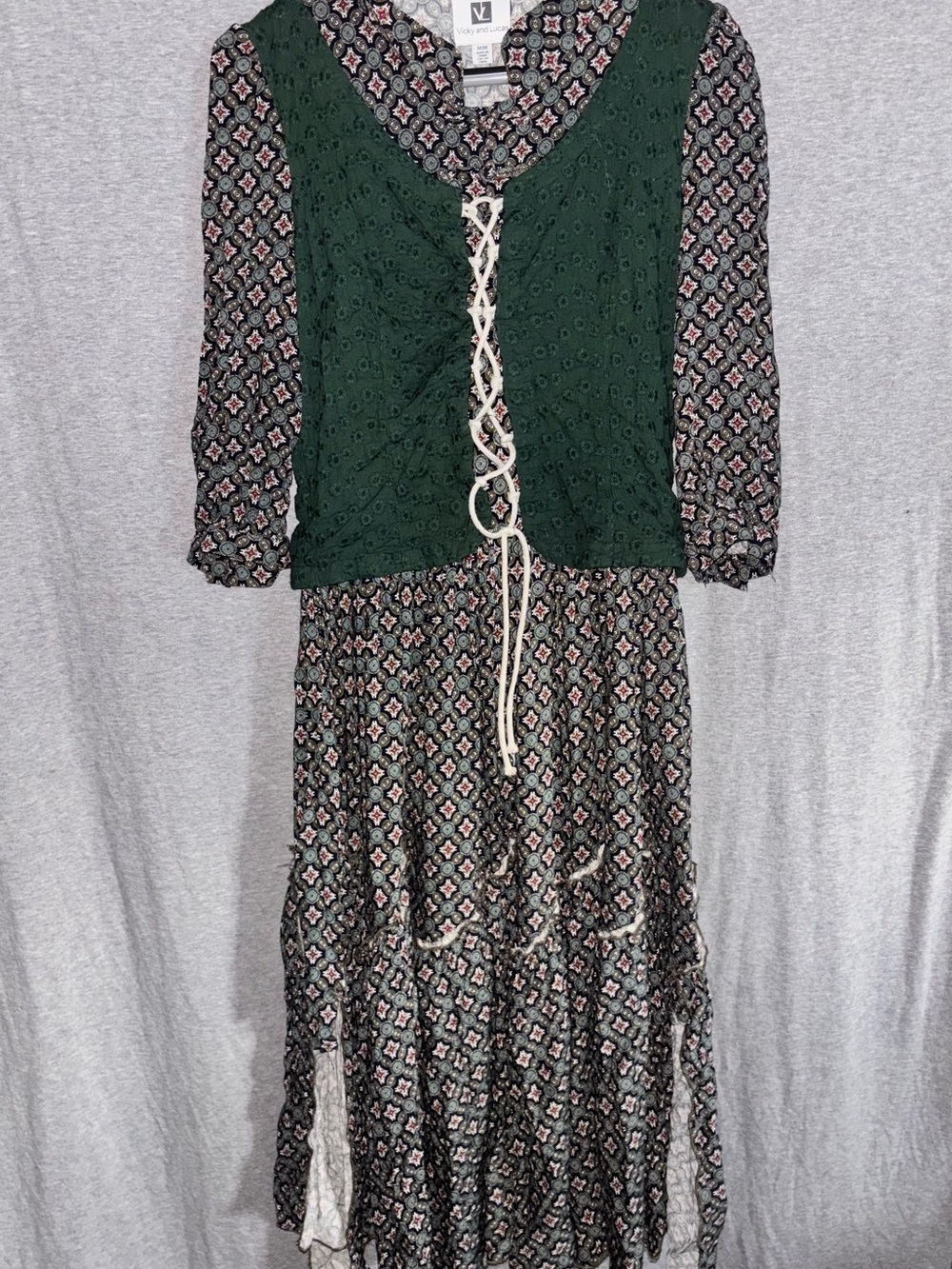 Vicky & Lucas Green Eyelet Lace-Up Maxi Dress with Patterned Skirt Size Medium